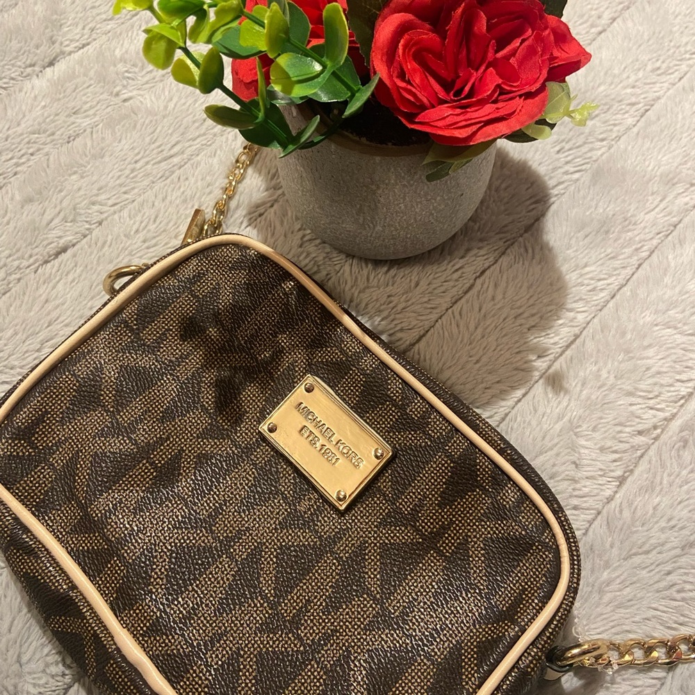 Michael Kors Crossbody Purse
